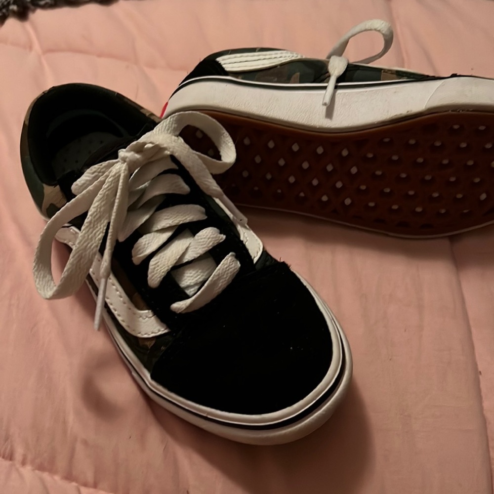 Toddler Vans Size 10.5 in Camo & Black